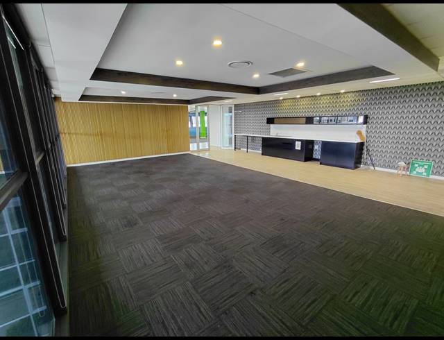 1,568M² OFFICE TO LET IN VORNA VALLEY